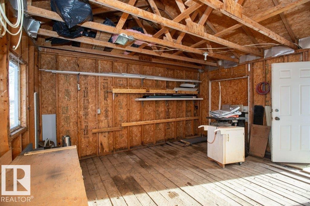 












1104 Hwy 18

,
Rural Westlock County,




AB
T7P 2P7

