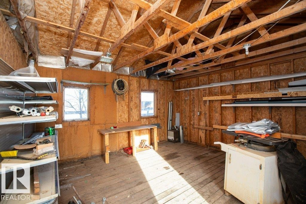 












1104 Hwy 18

,
Rural Westlock County,




AB
T7P 2P7

