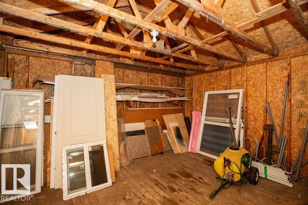 












1104 Hwy 18

,
Rural Westlock County,




AB
T7P 2P7

