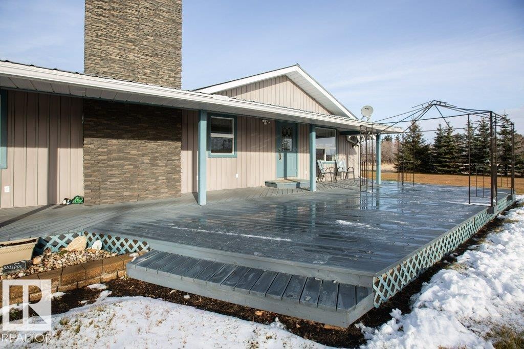 












1104 Hwy 18

,
Rural Westlock County,




AB
T7P 2P7

