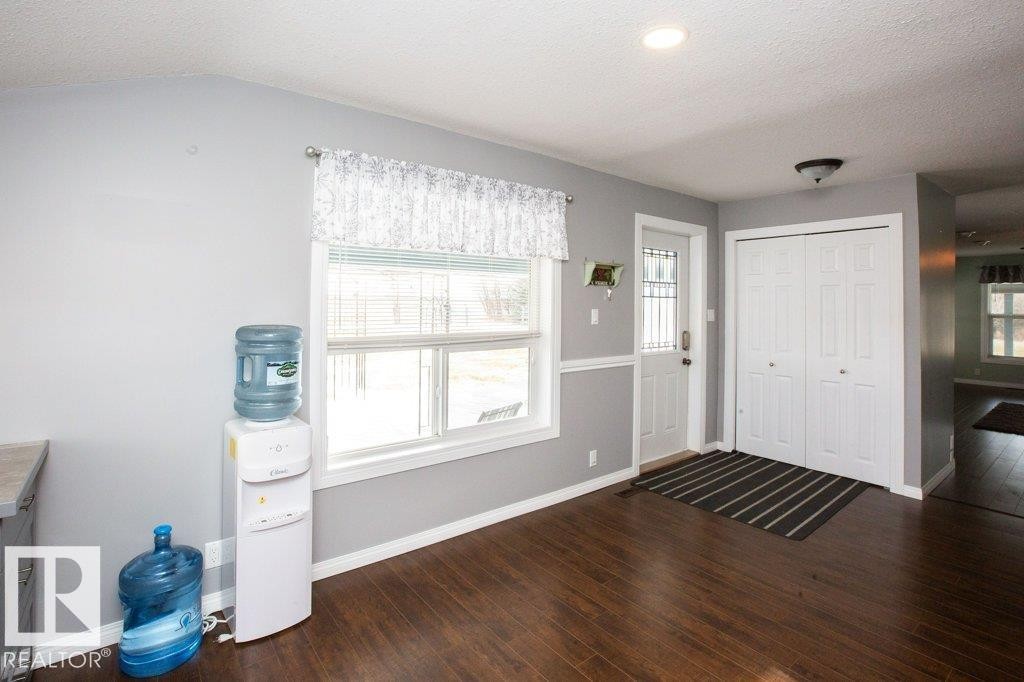 












1104 Hwy 18

,
Rural Westlock County,




AB
T7P 2P7

