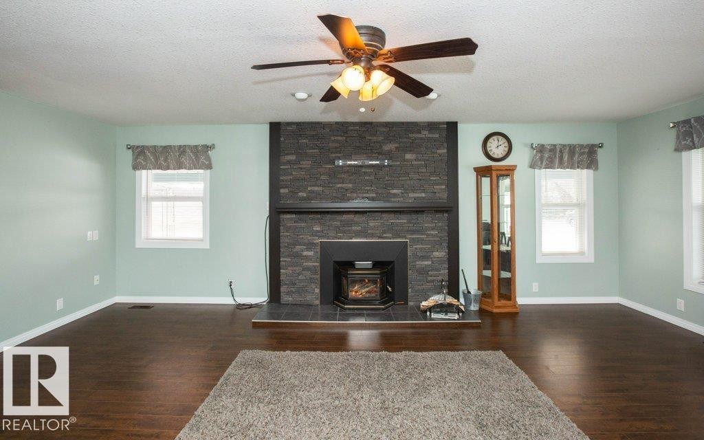 












1104 Hwy 18

,
Rural Westlock County,




AB
T7P 2P7

