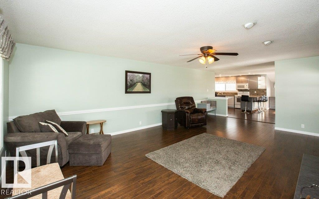 












1104 Hwy 18

,
Rural Westlock County,




AB
T7P 2P7

