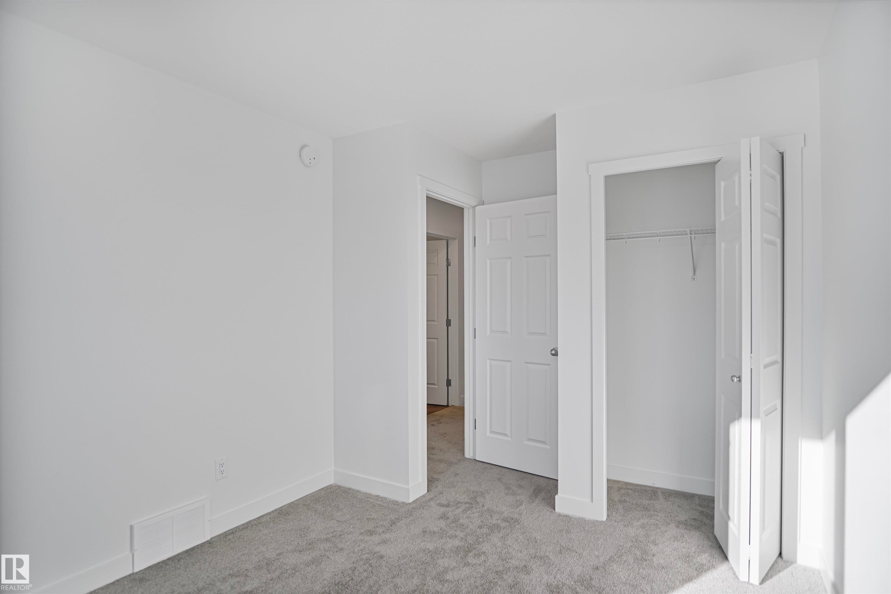 












1232 MCLEOD Avenue

,
Spruce Grove,




AB
T7X 2Z7

