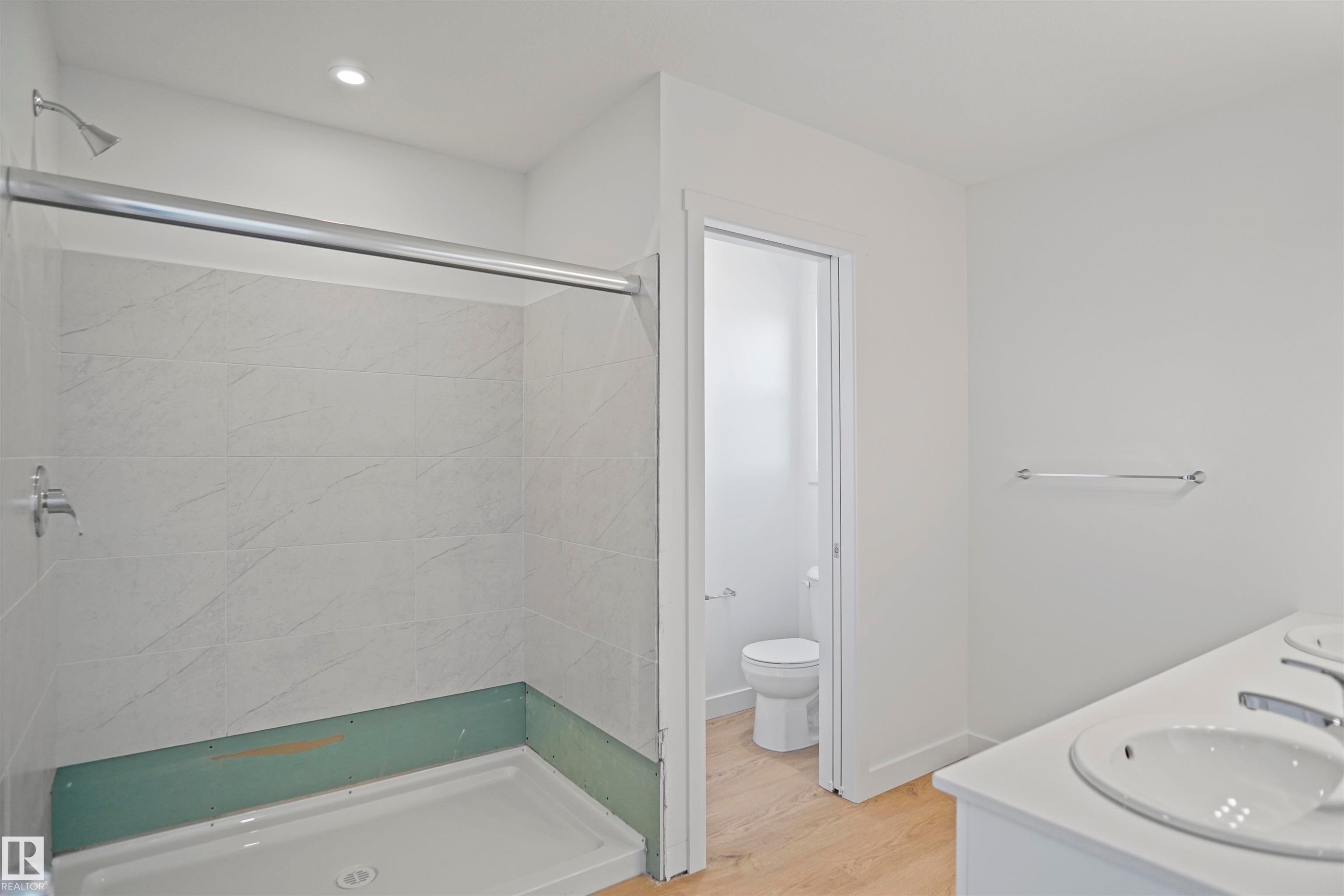 












1165 SOUTH CREEK Wynd

,
Stony Plain,




AB
T7Z 0P1

