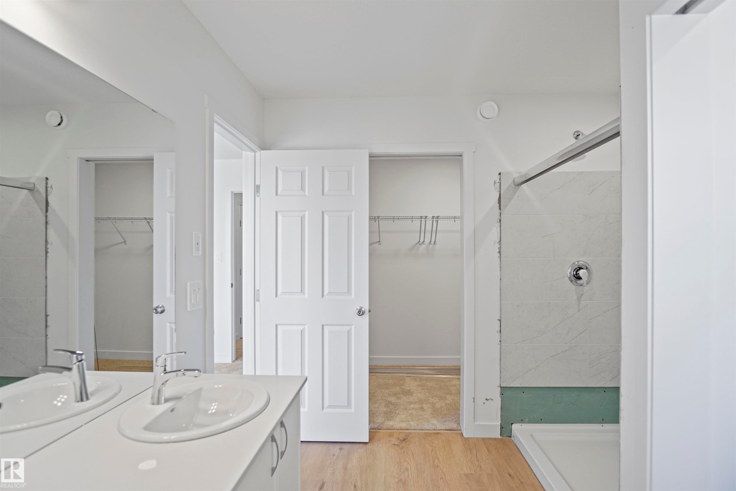 












1165 SOUTH CREEK Wynd

,
Stony Plain,




AB
T7Z 0P1

