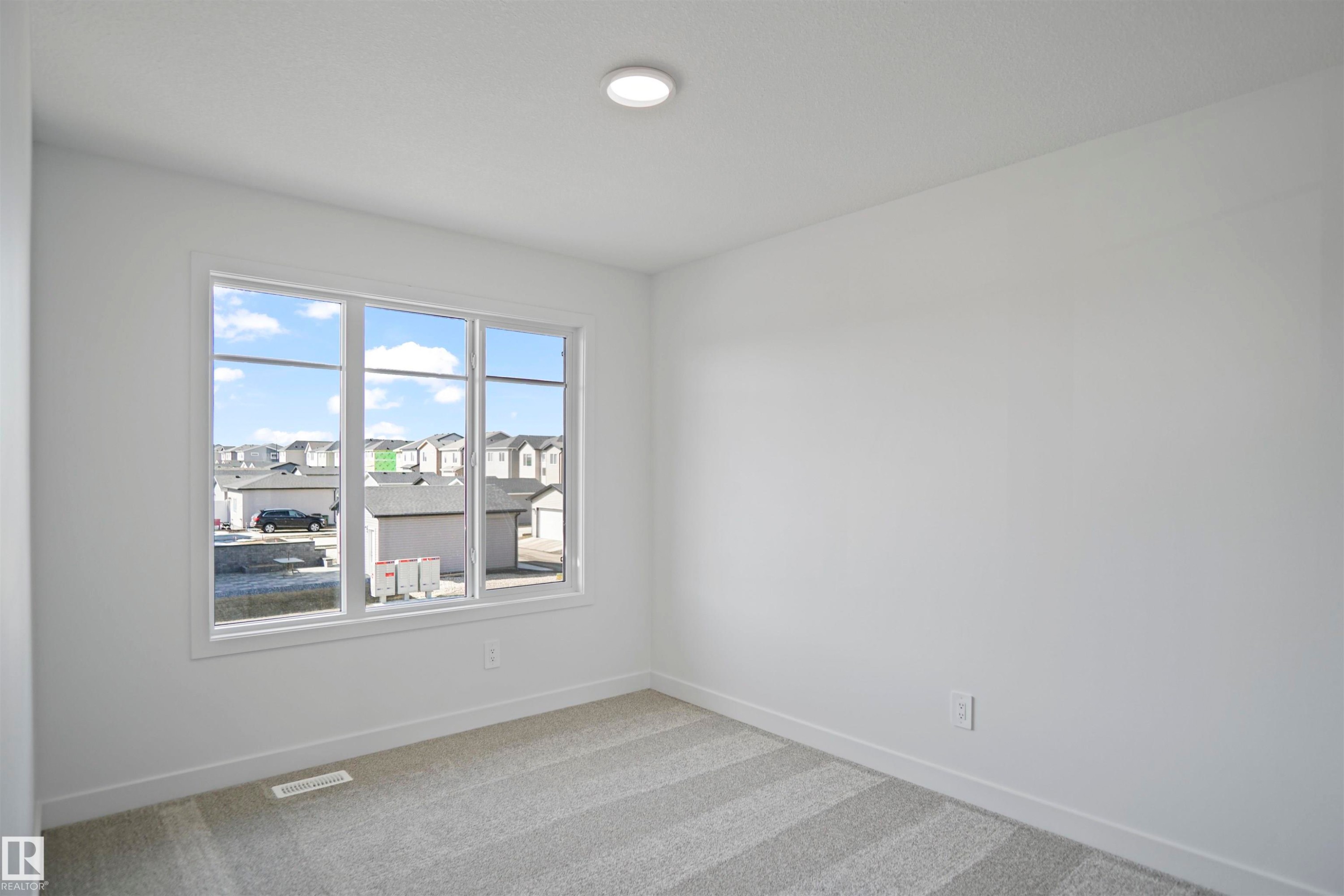 












1165 SOUTH CREEK Wynd

,
Stony Plain,




AB
T7Z 0P1

