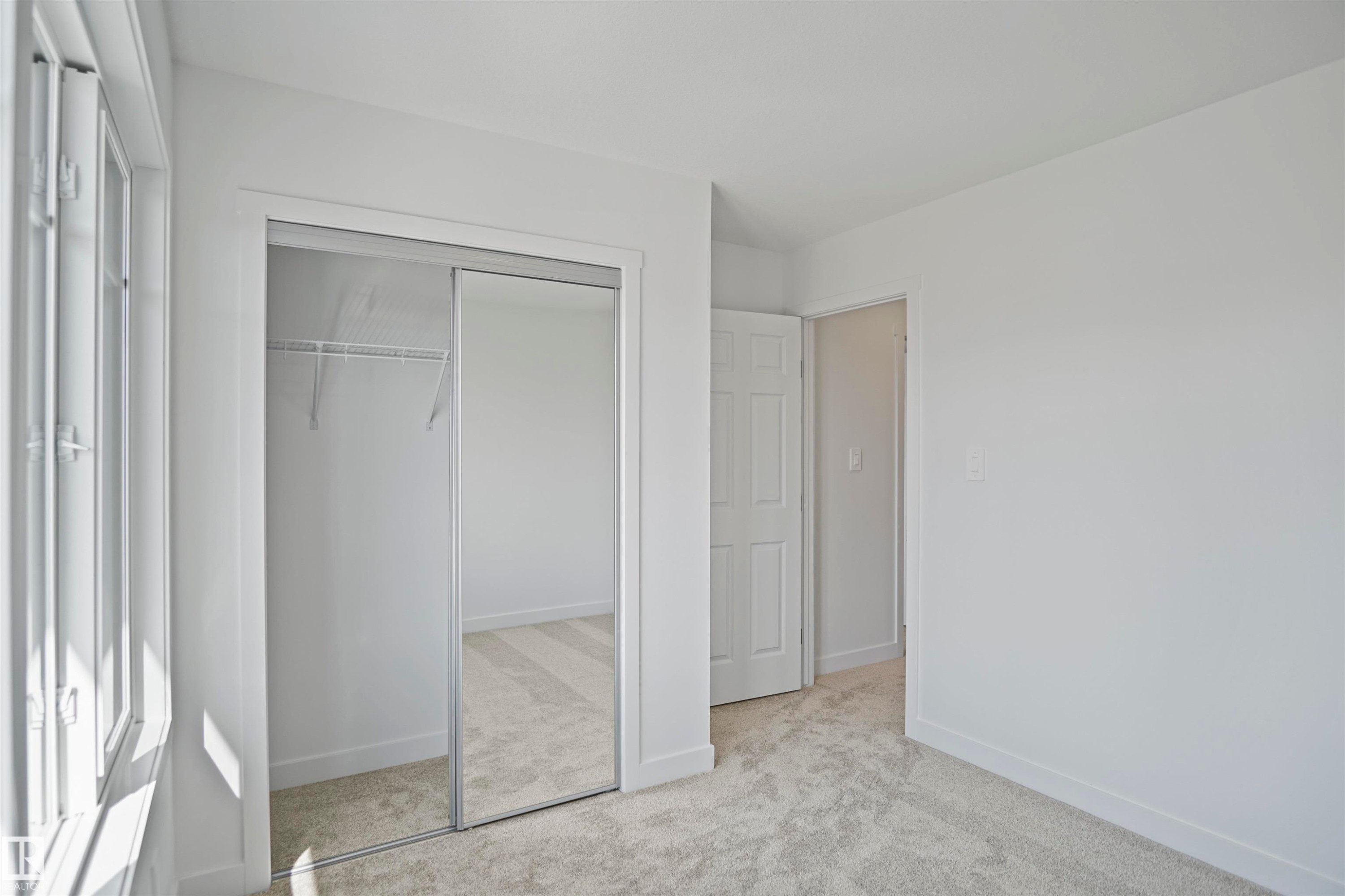 












1165 SOUTH CREEK Wynd

,
Stony Plain,




AB
T7Z 0P1

