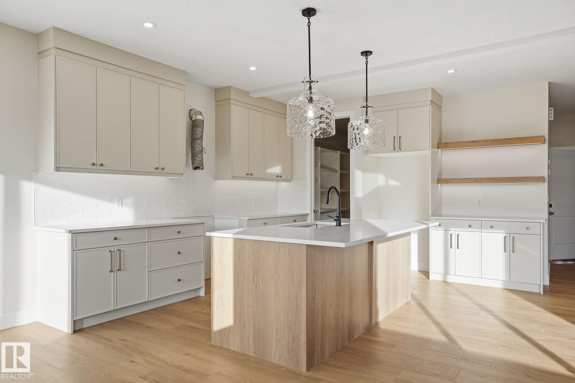 












721 ASTORIA Way

,
Devon,




AB
T9G 0M7

