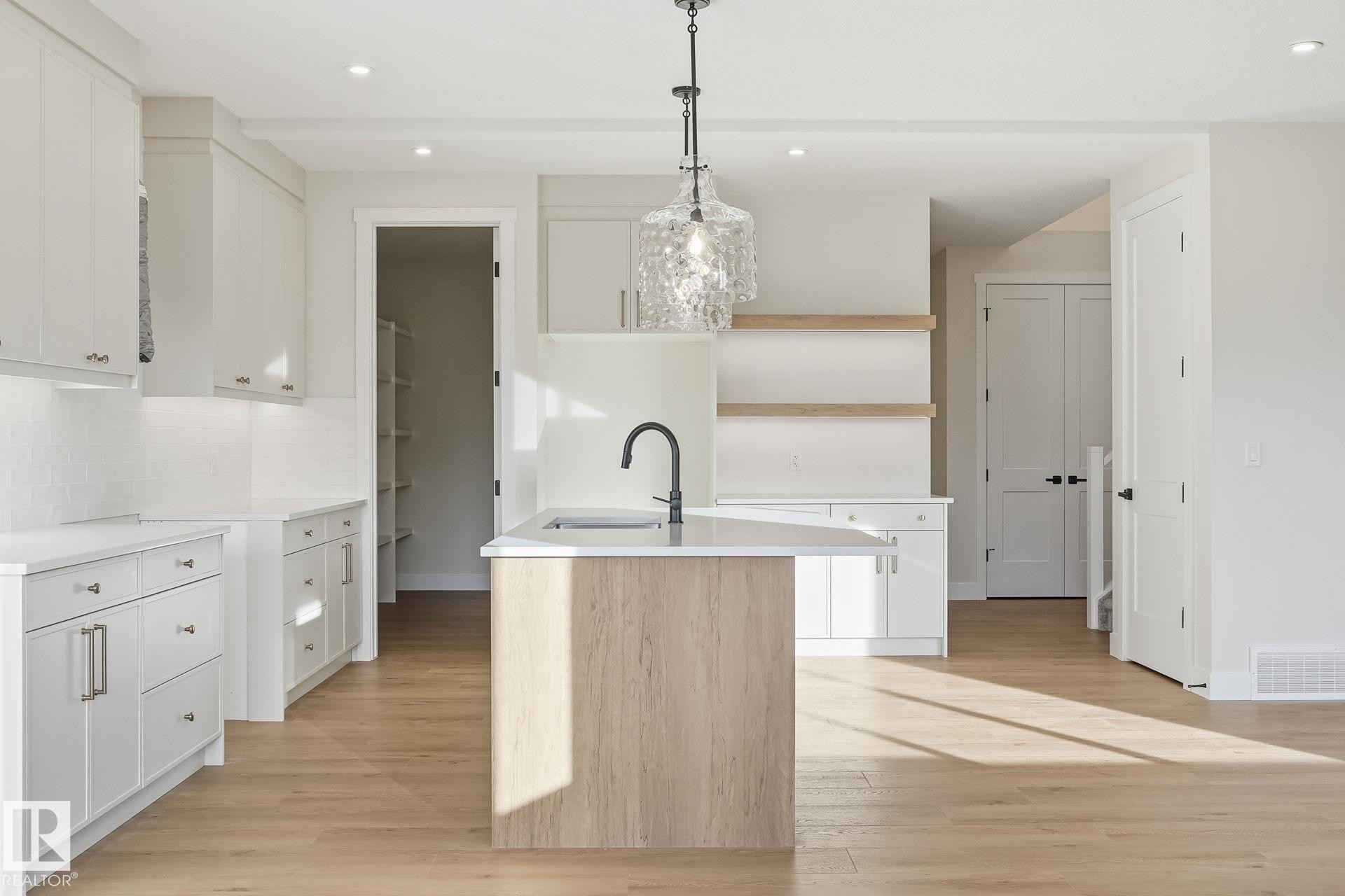 












721 ASTORIA Way

,
Devon,




AB
T9G 0M7

