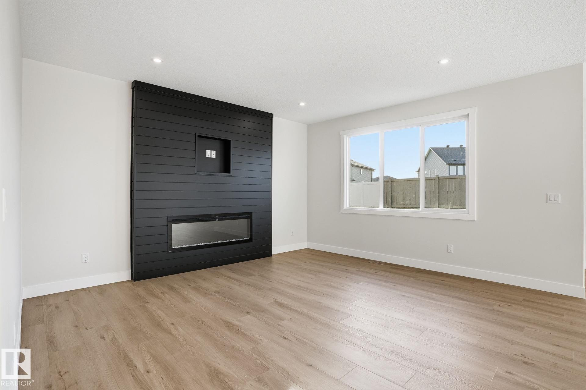 












721 ASTORIA Way

,
Devon,




AB
T9G 0M7

