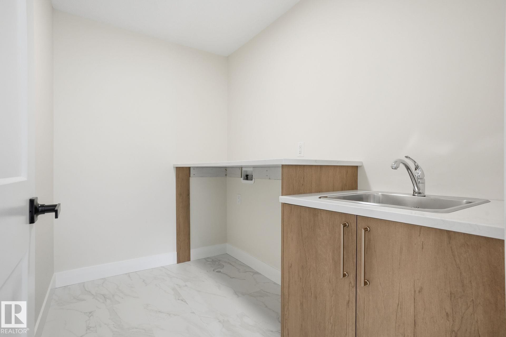 












721 ASTORIA Way

,
Devon,




AB
T9G 0M7

