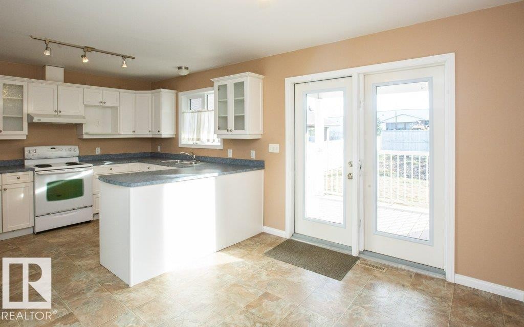 












11107 103 Street

,
Westlock,




AB
T7P 1G6

