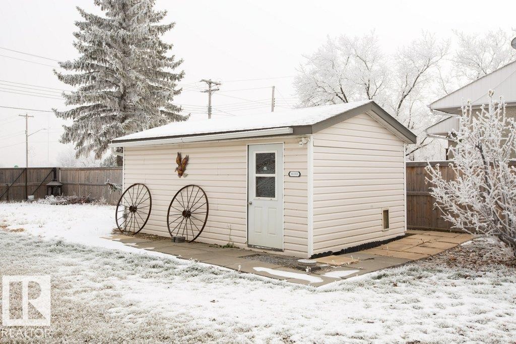 












4707 50 Street

,
Clyde,




AB
T0G 0P0

