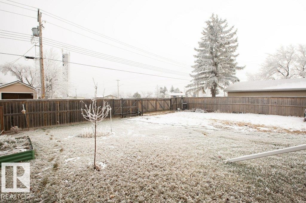 












4707 50 Street

,
Clyde,




AB
T0G 0P0

