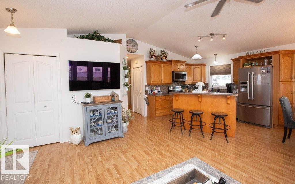 












4707 50 Street

,
Clyde,




AB
T0G 0P0

