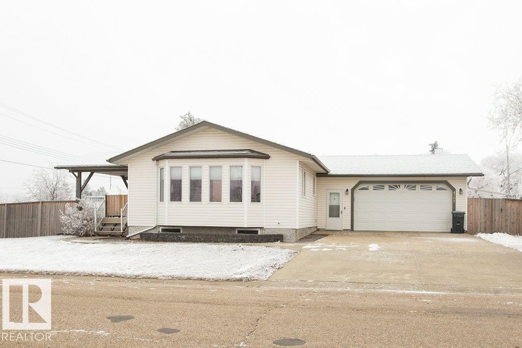 












4707 50 Street

,
Clyde,




AB
T0G 0P0


