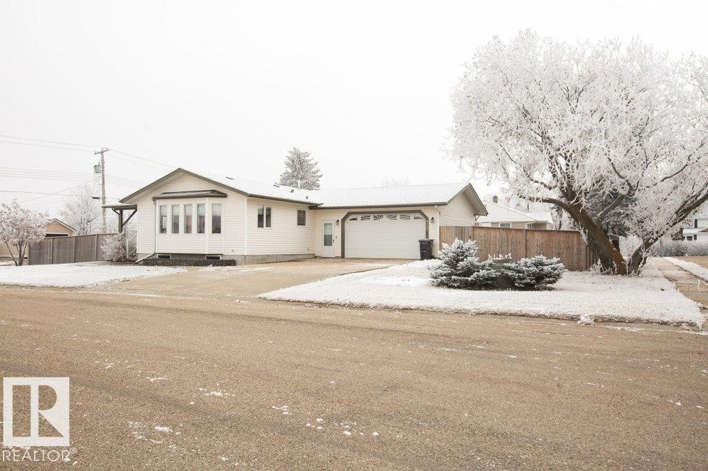 












4707 50 Street

,
Clyde,




AB
T0G 0P0

