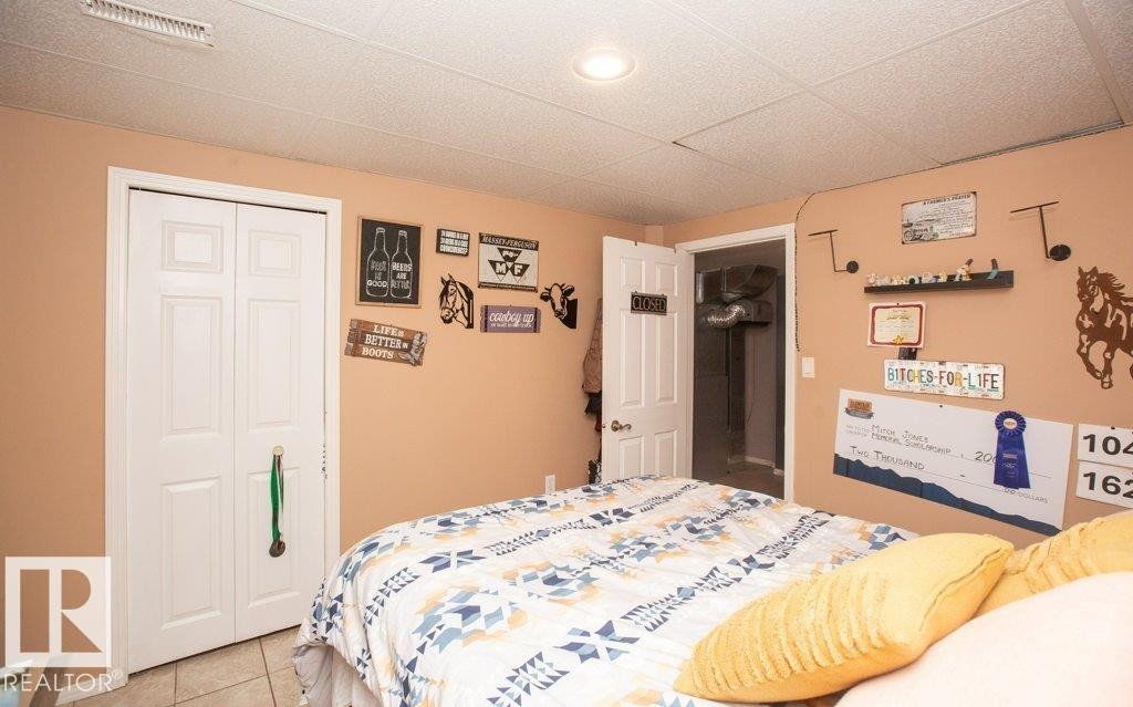 












4707 50 Street

,
Clyde,




AB
T0G 0P0

