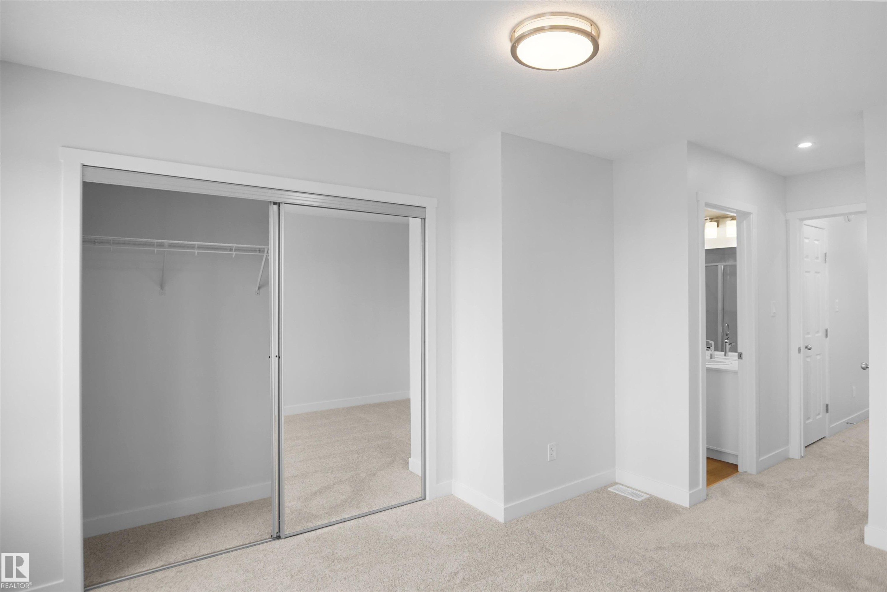 












639 176 Avenue

,
Edmonton,




AB
T5Y 4G1

