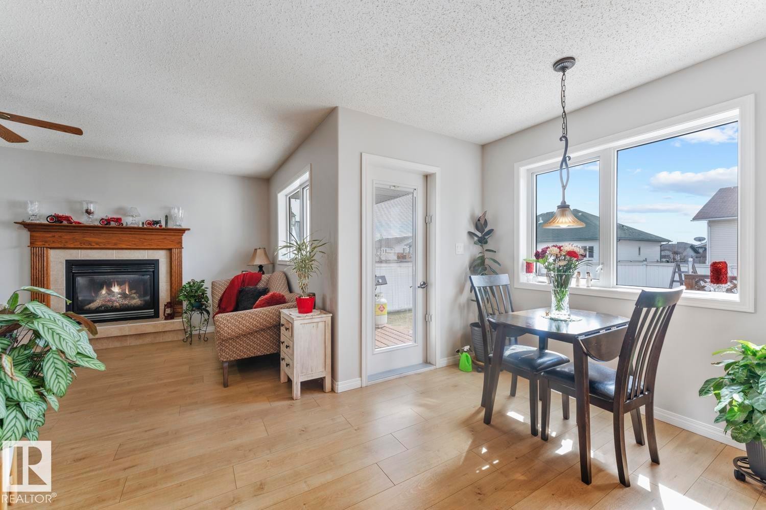 












2614 6A Avenue

,
Cold Lake,




AB
T9M 2C7

