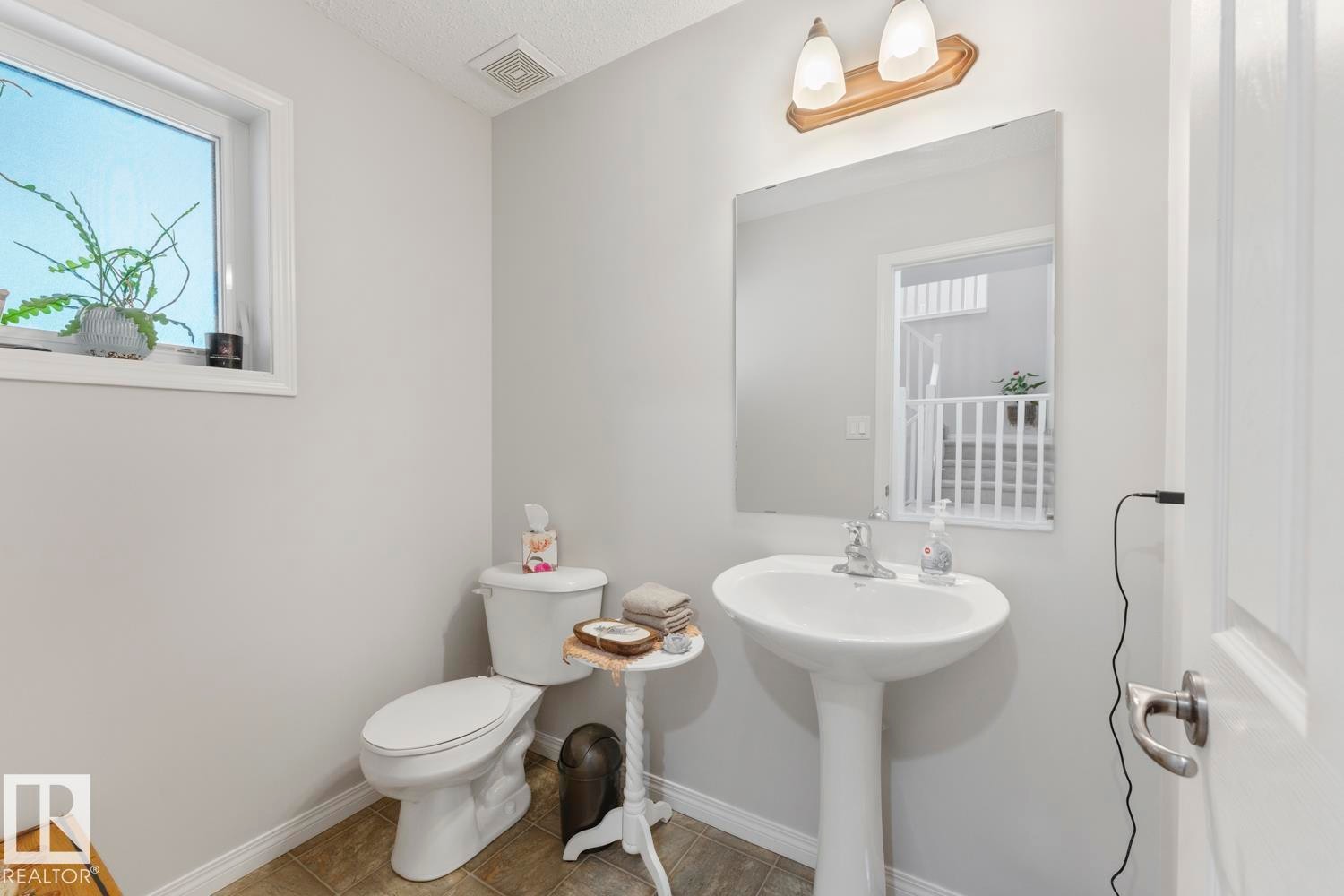 












2614 6A Avenue

,
Cold Lake,




AB
T9M 2C7

