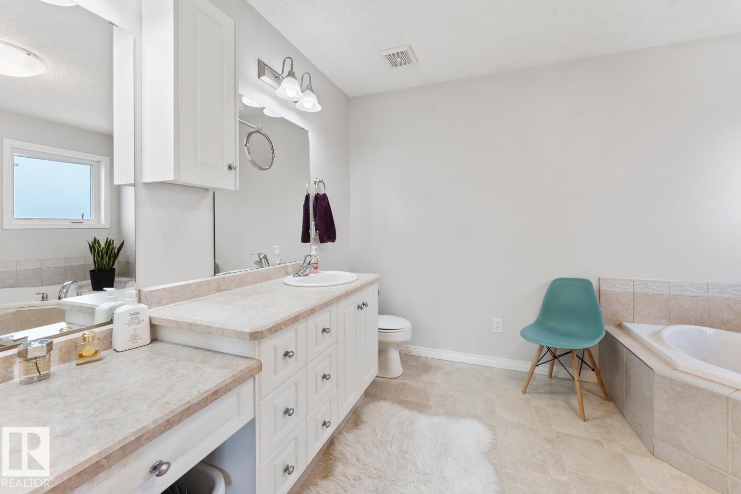 












2614 6A Avenue

,
Cold Lake,




AB
T9M 2C7

