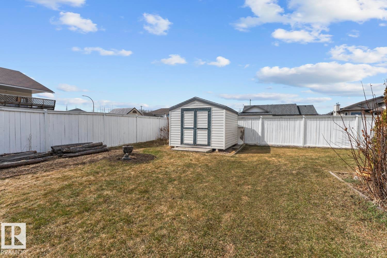 












2614 6A Avenue

,
Cold Lake,




AB
T9M 2C7

