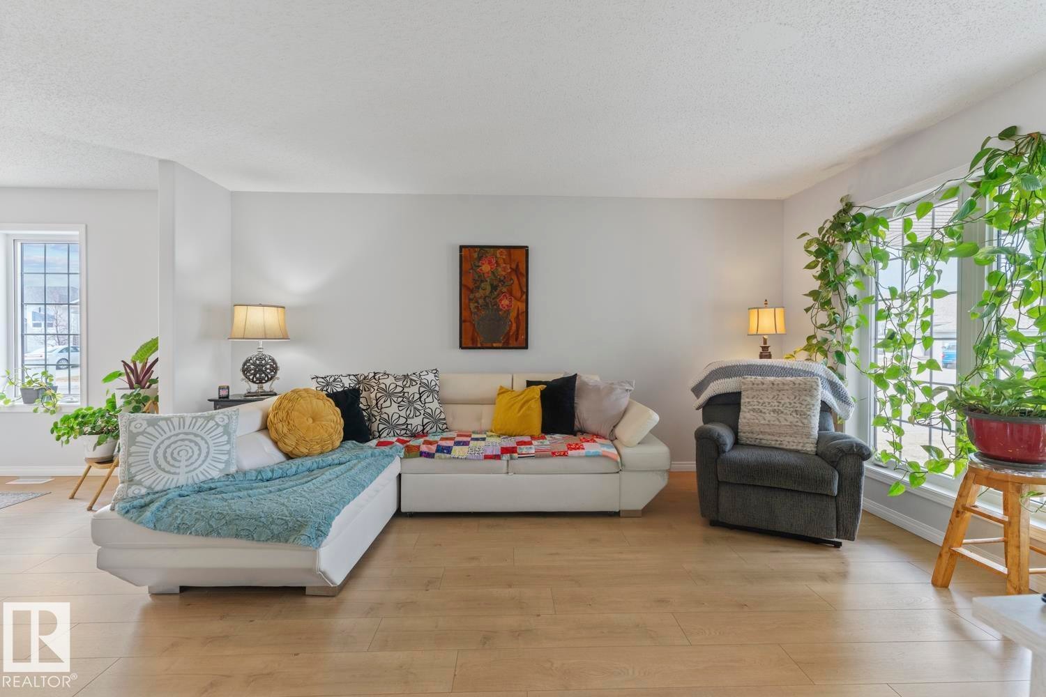 












2614 6A Avenue

,
Cold Lake,




AB
T9M 2C7

