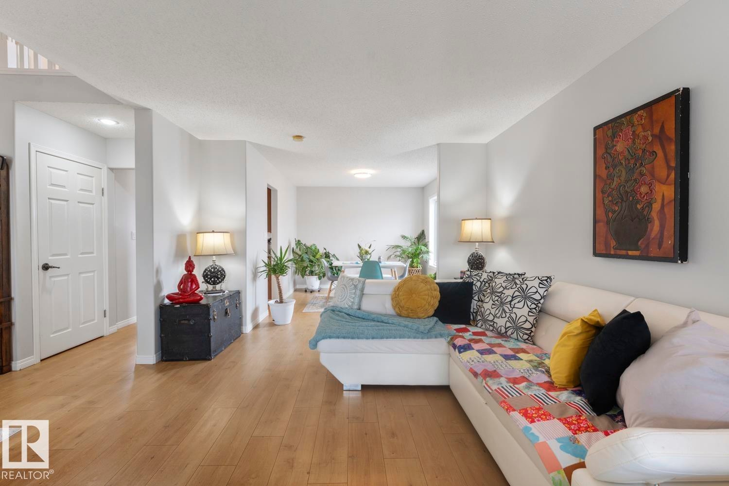 












2614 6A Avenue

,
Cold Lake,




AB
T9M 2C7

