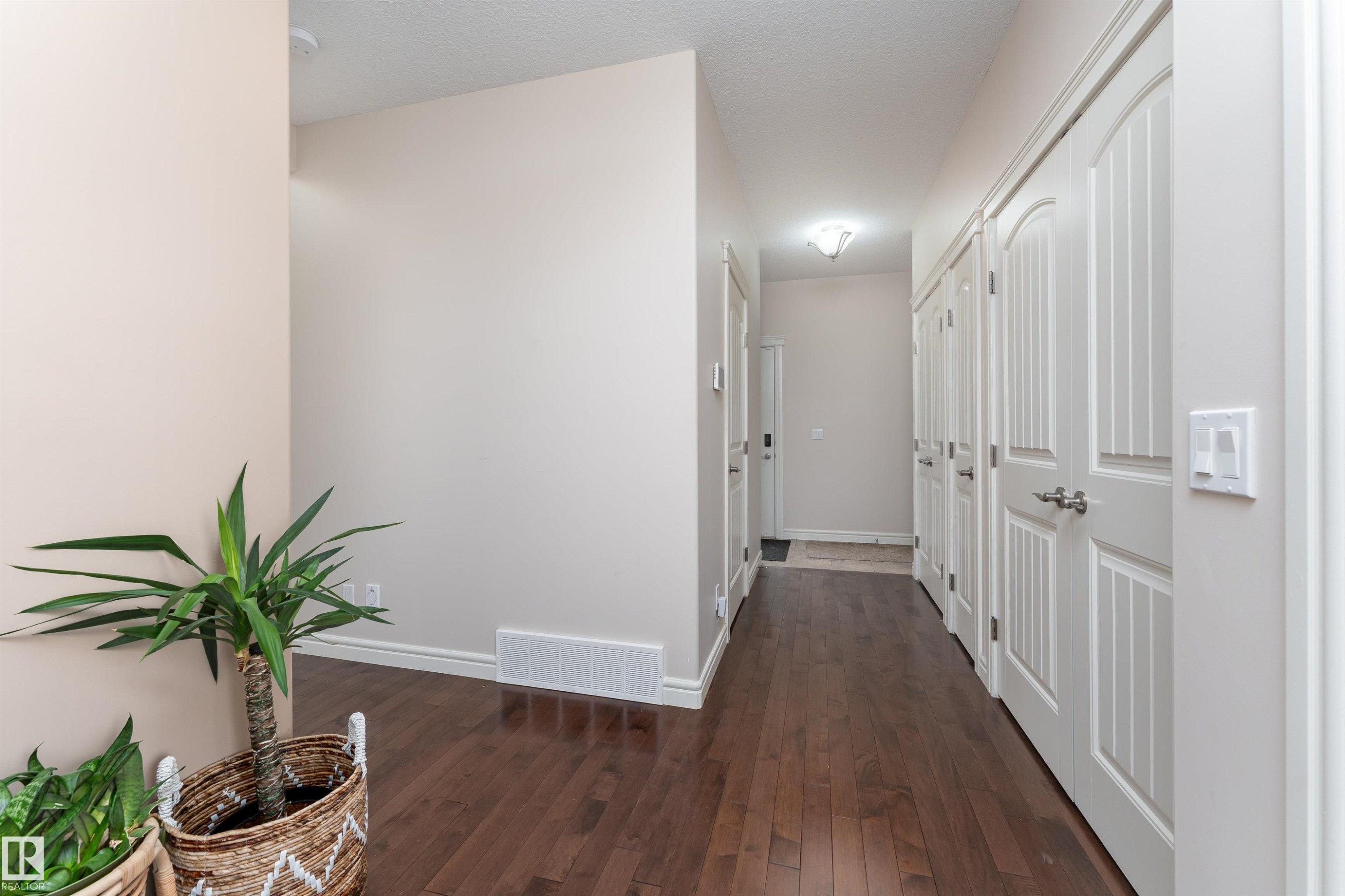 












22 VALE Terrace

,
Fort Saskatchewan,




AB
T8L 0B1

