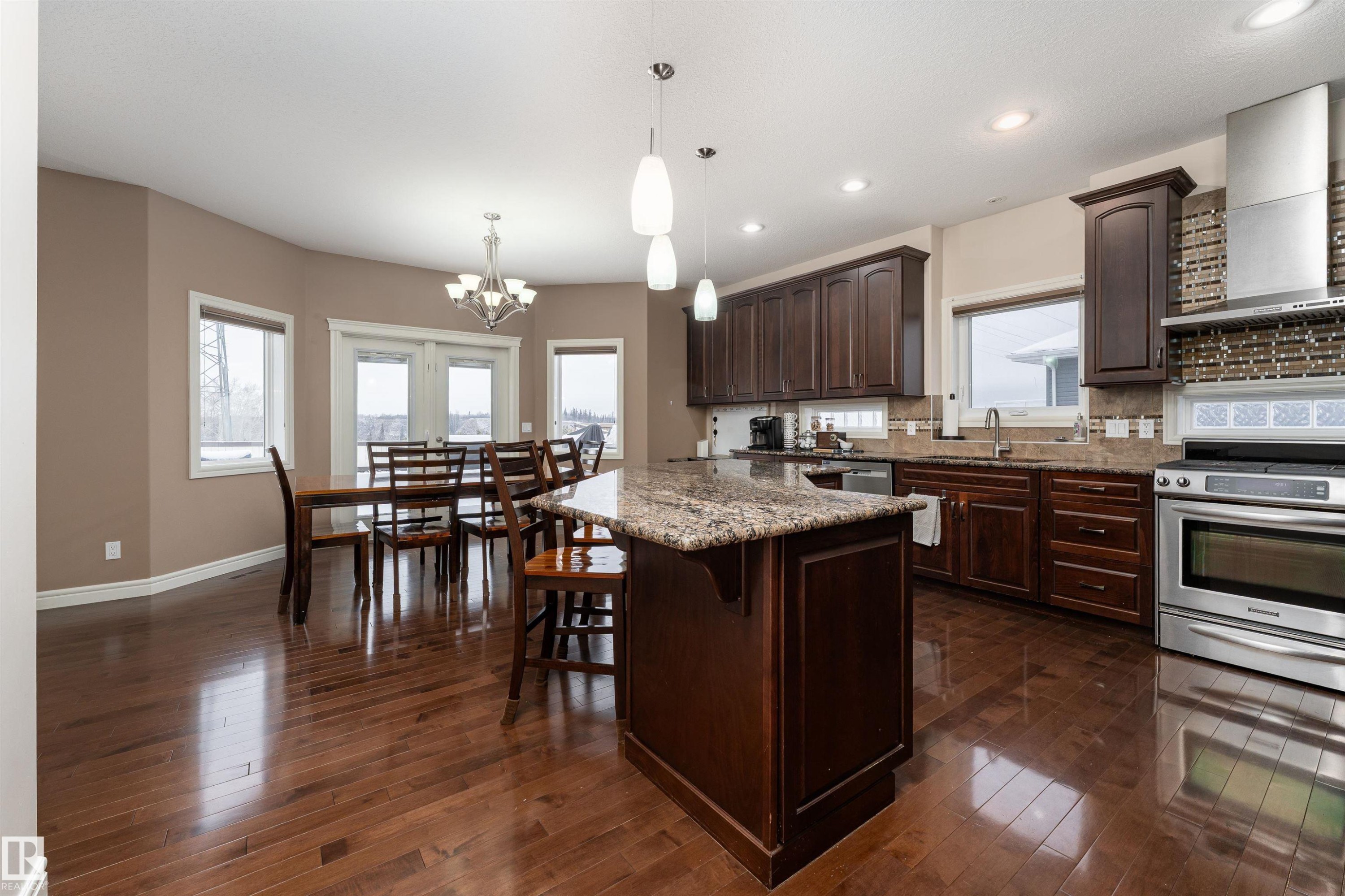 












22 VALE Terrace

,
Fort Saskatchewan,




AB
T8L 0B1

