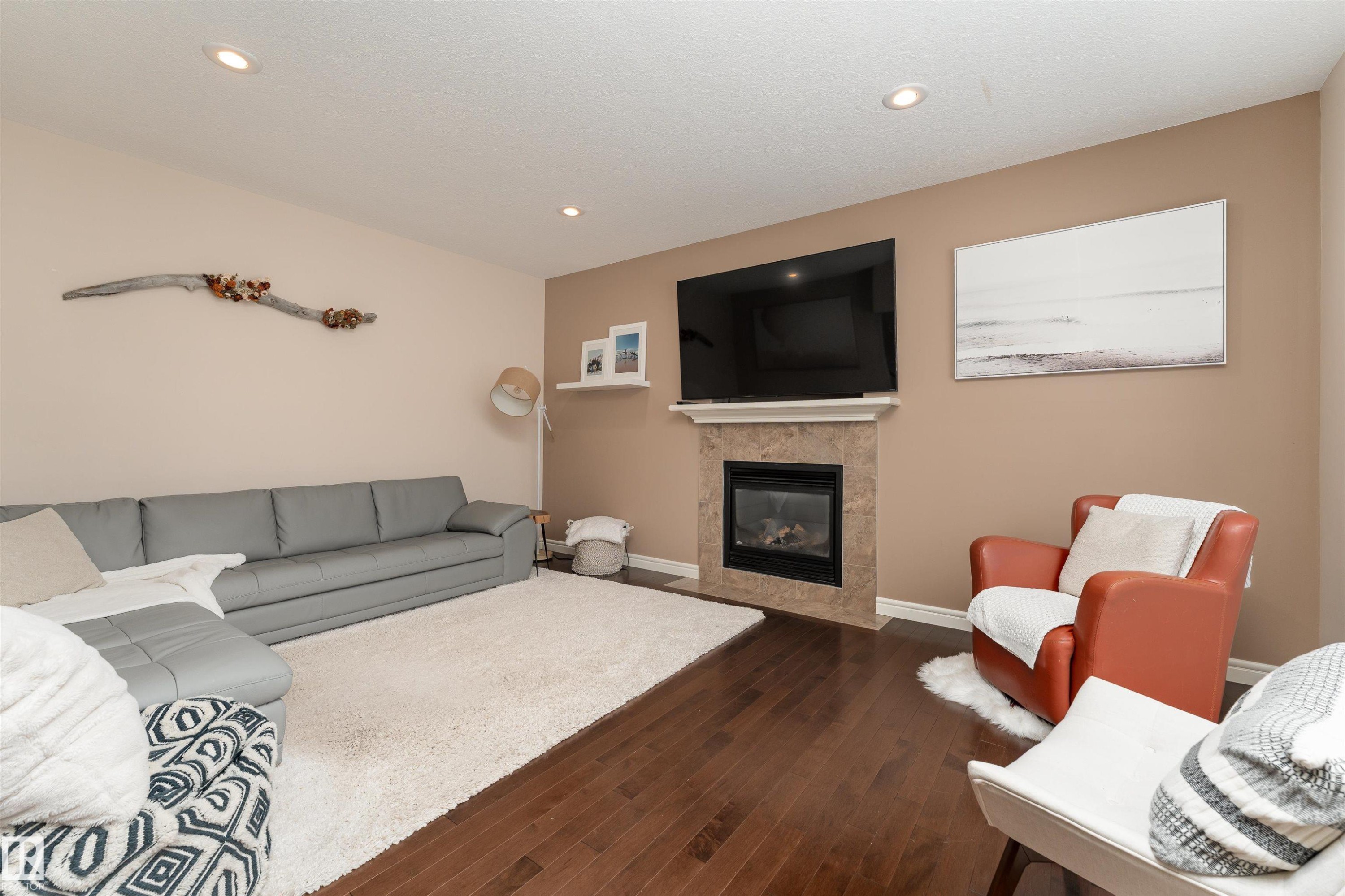 












22 VALE Terrace

,
Fort Saskatchewan,




AB
T8L 0B1

