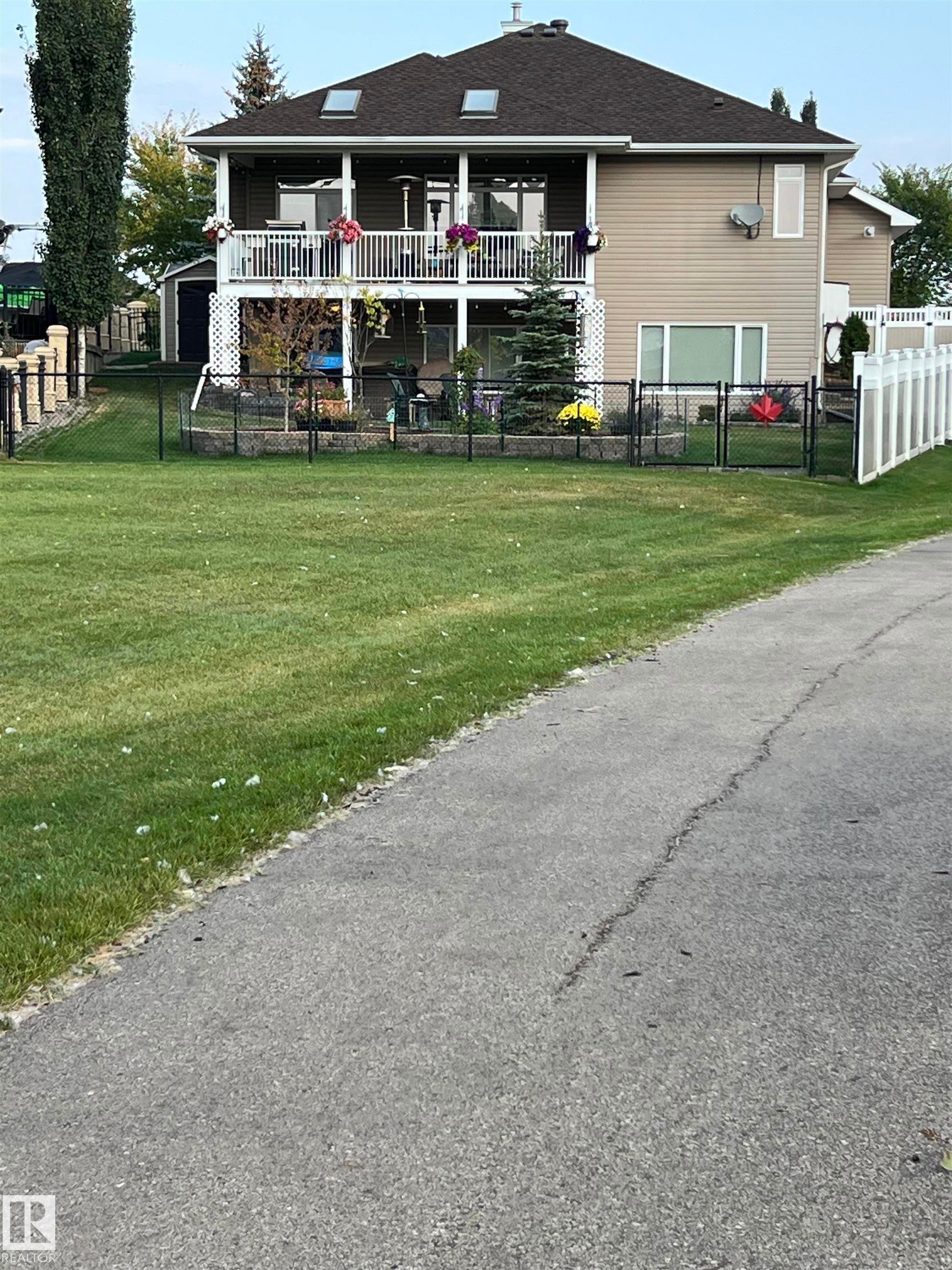 












3211 62 Street

,
Beaumont,




AB
T4X 1T6

