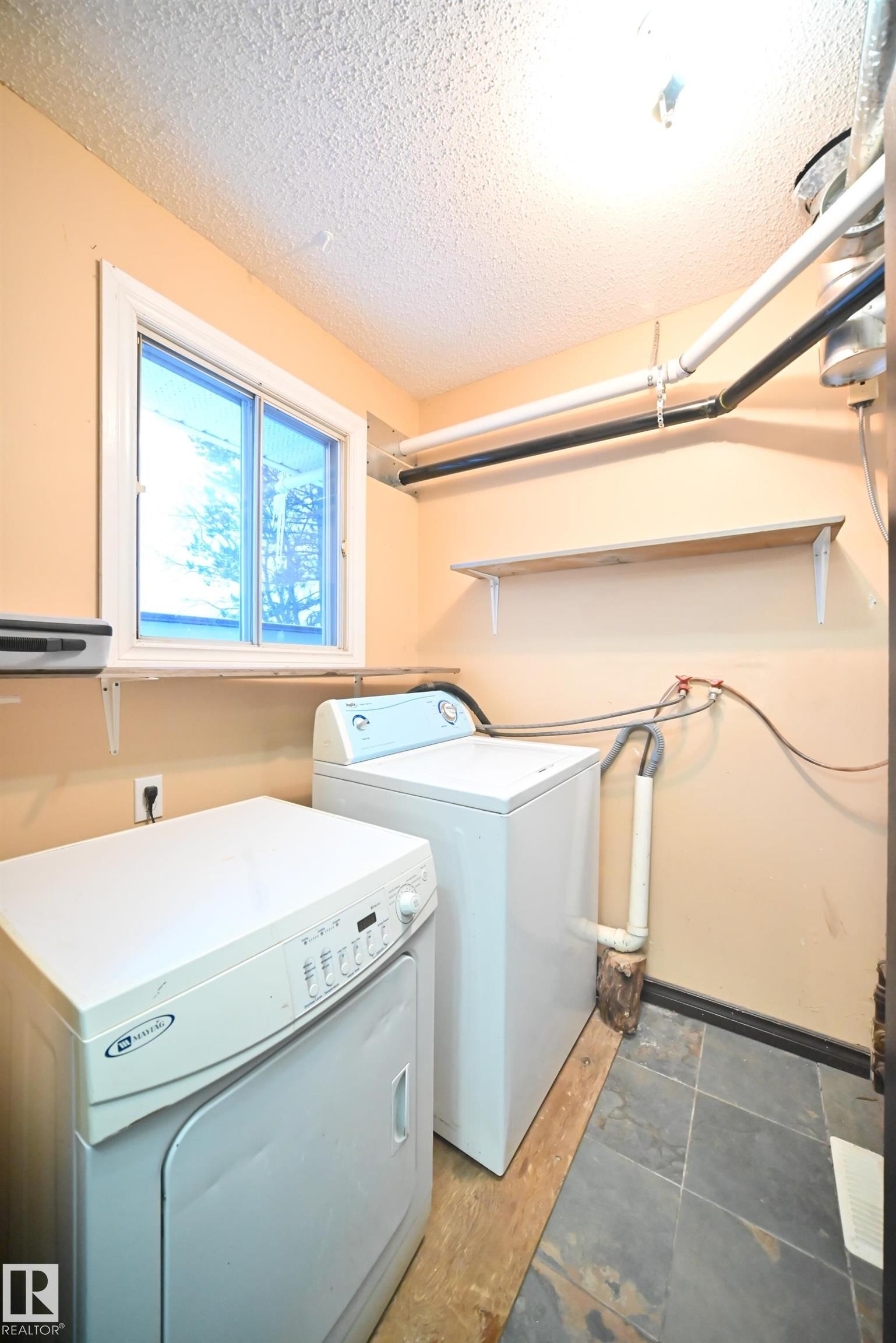 












4715 49 Avenue

,
Ranfurly,




AB
T0B 3T0

