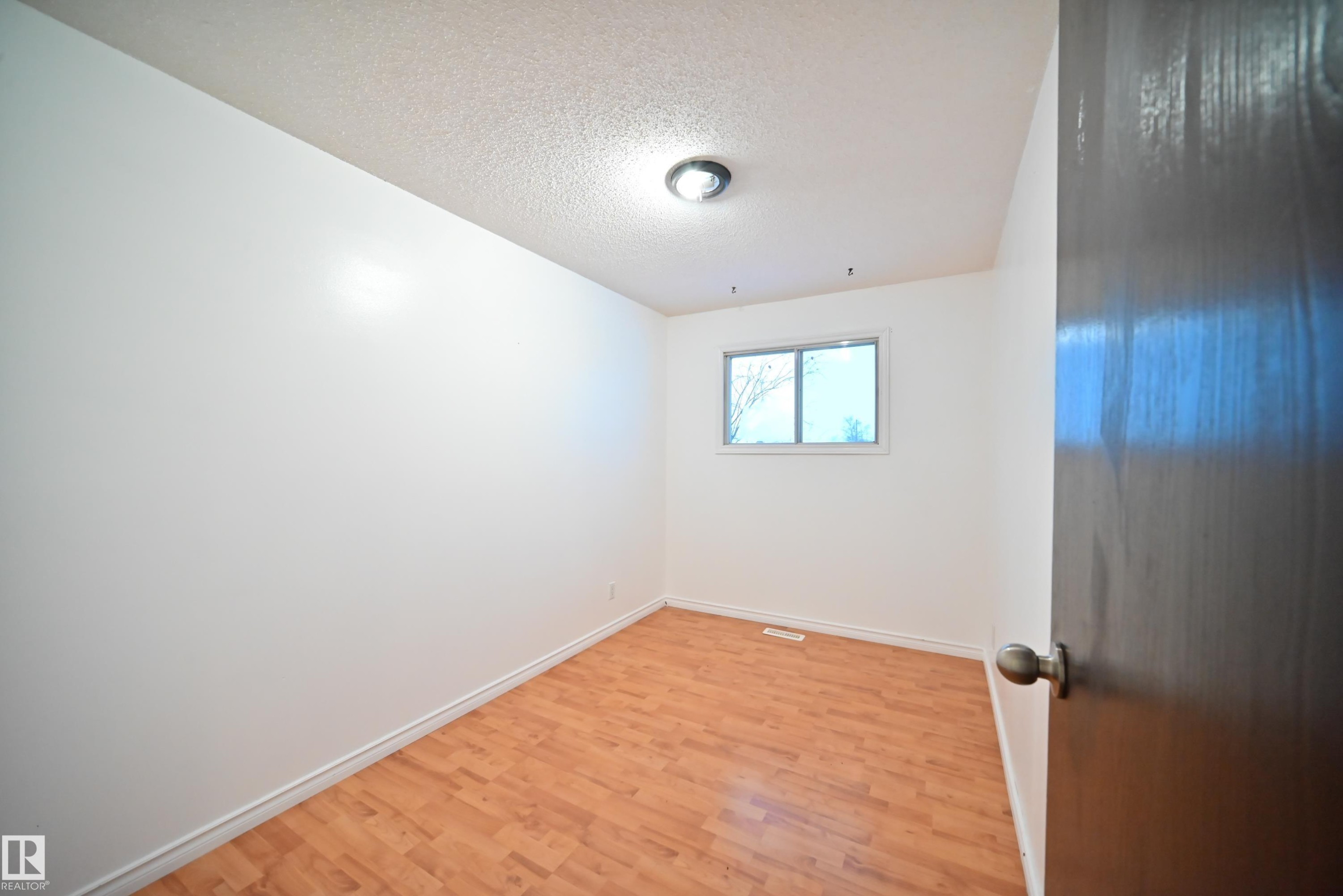 












4715 49 Avenue

,
Ranfurly,




AB
T0B 3T0

