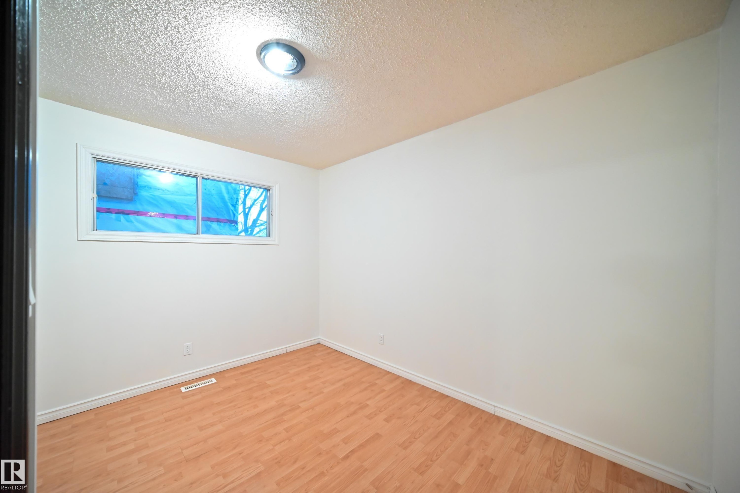 












4715 49 Avenue

,
Ranfurly,




AB
T0B 3T0

