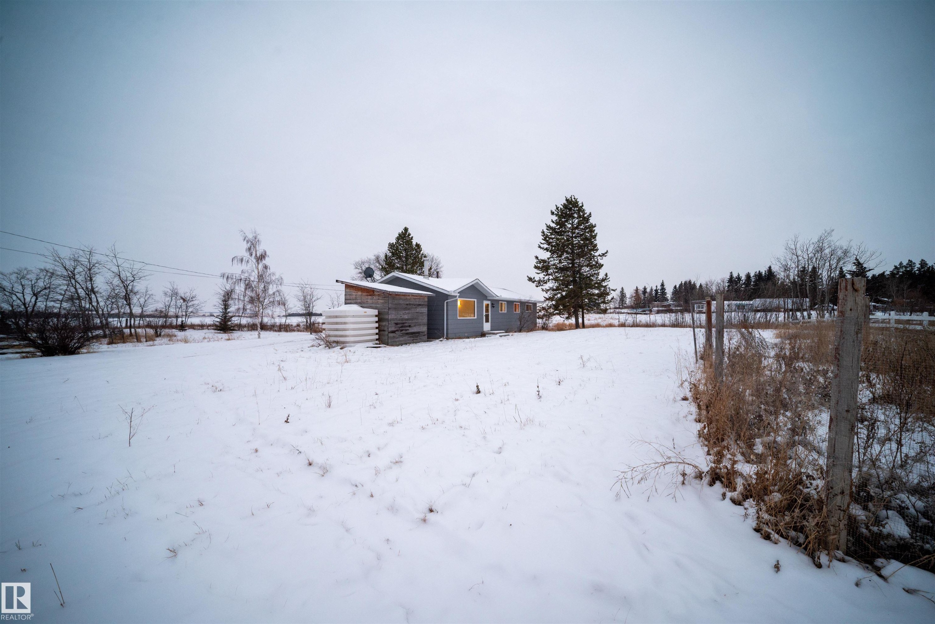 












4715 49 Avenue

,
Ranfurly,




AB
T0B 3T0

