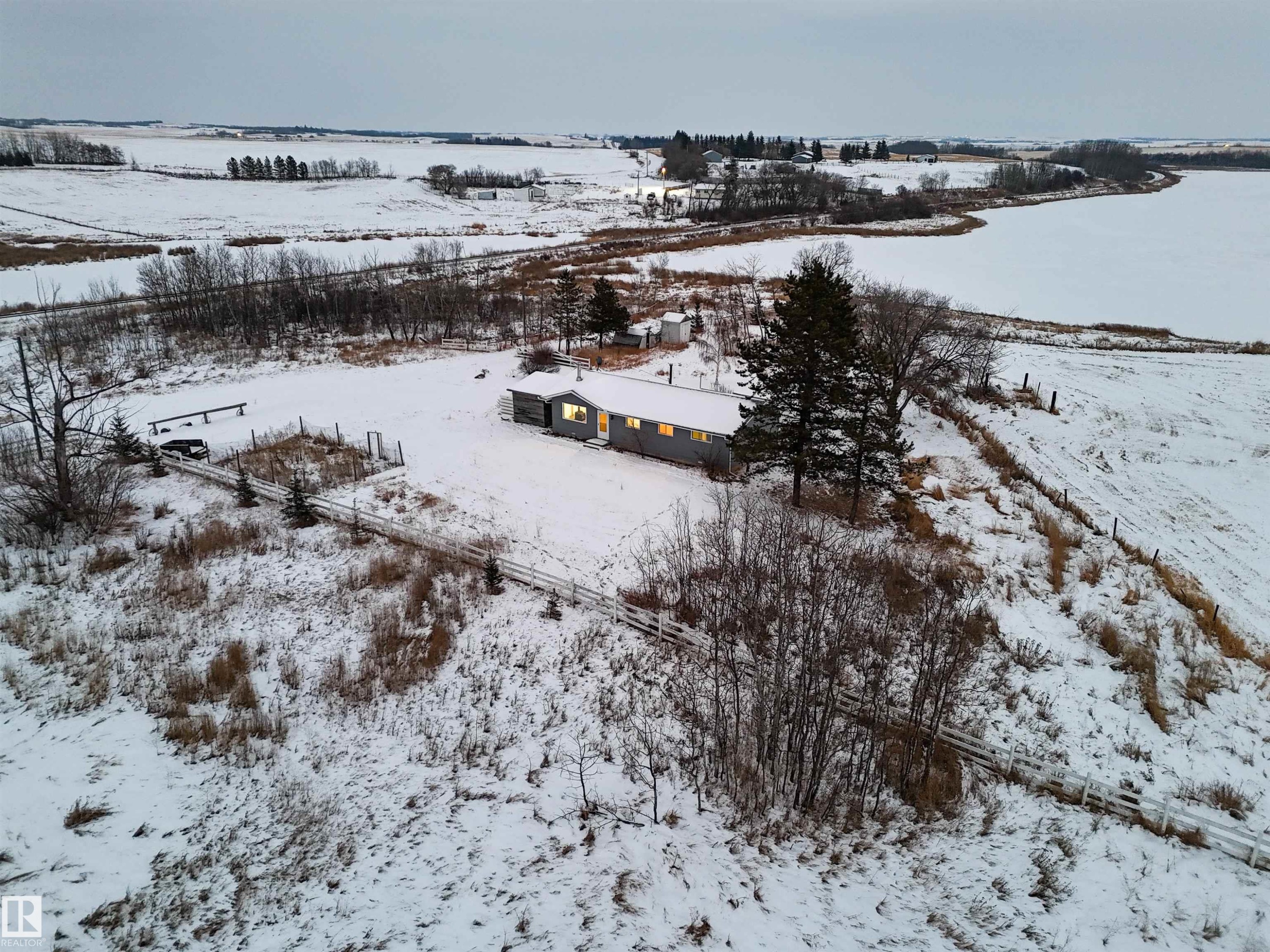 












4715 49 Avenue

,
Ranfurly,




AB
T0B 3T0

