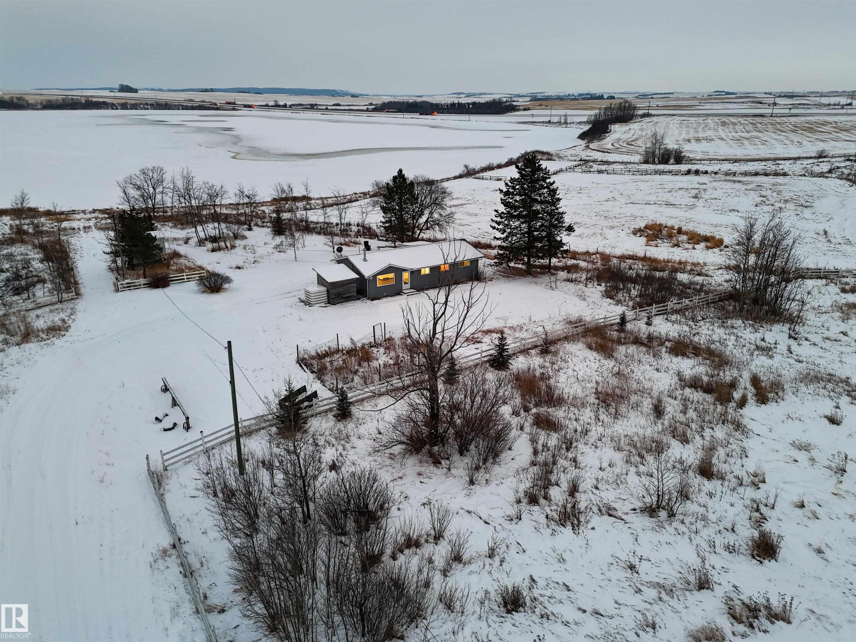 












4715 49 Avenue

,
Ranfurly,




AB
T0B 3T0

