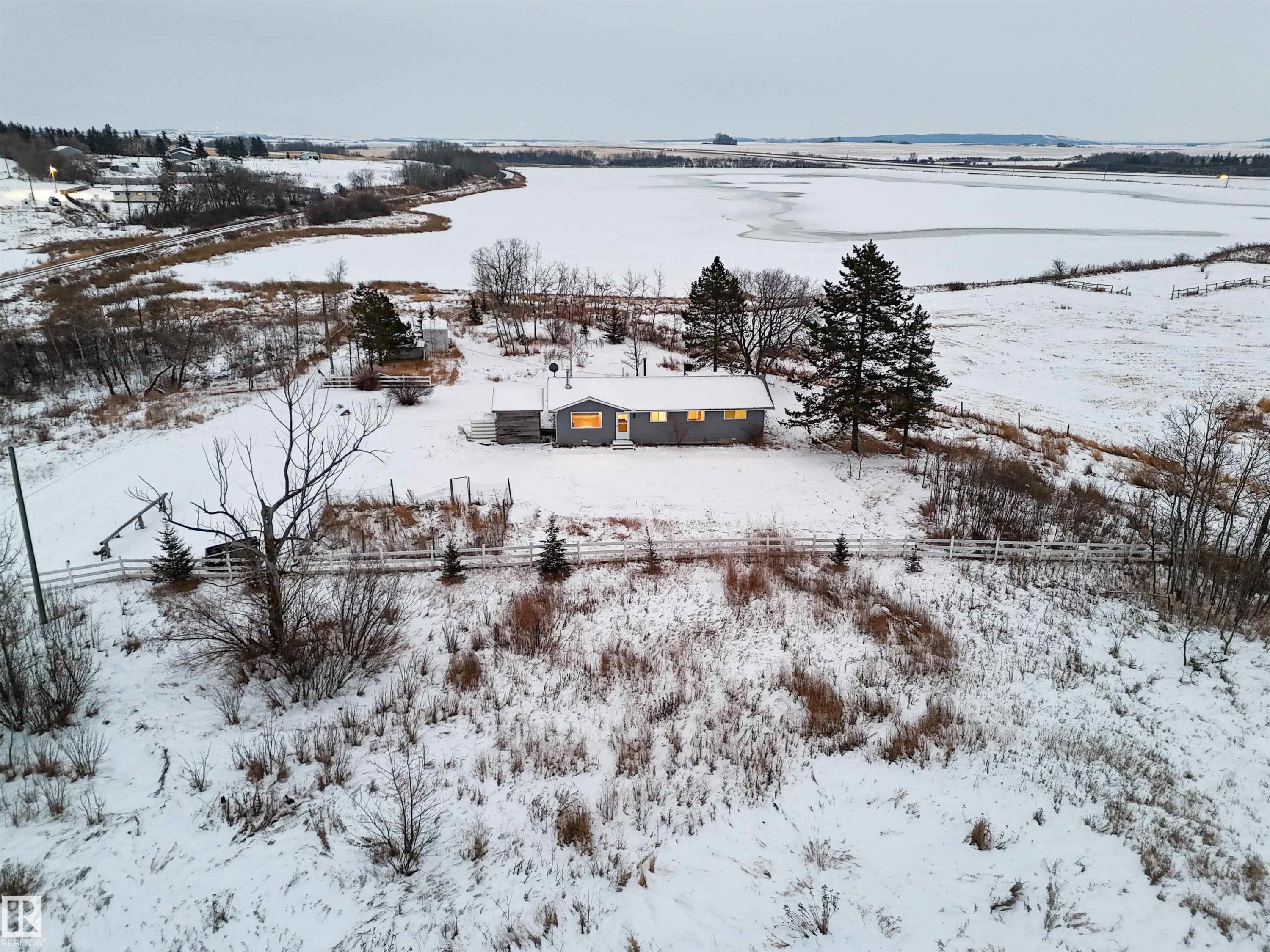 












4715 49 Avenue

,
Ranfurly,




AB
T0B 3T0

