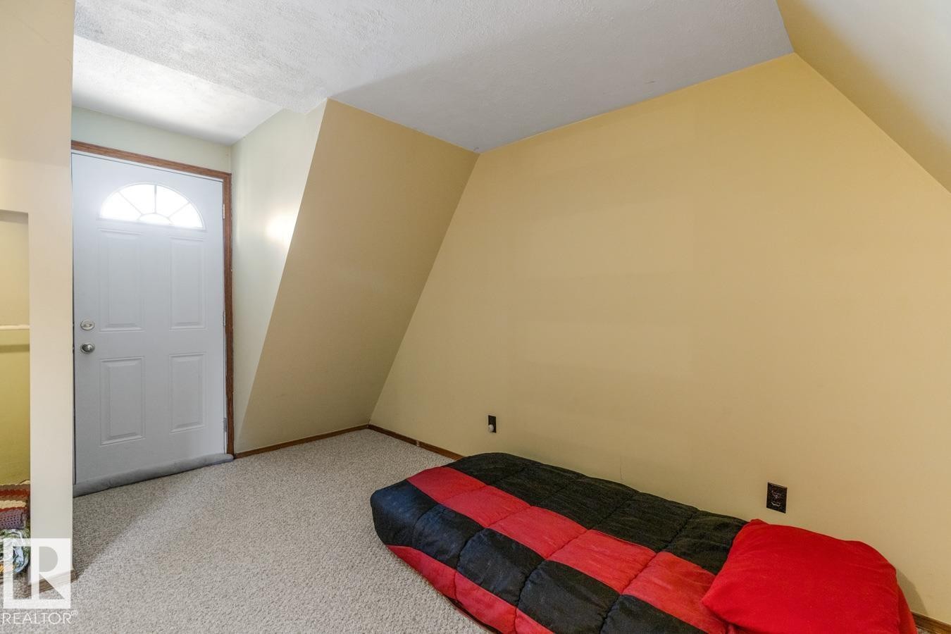 












311 3RD Street

,
Rural Lac Ste. Anne County,




AB
T0E 0L0

