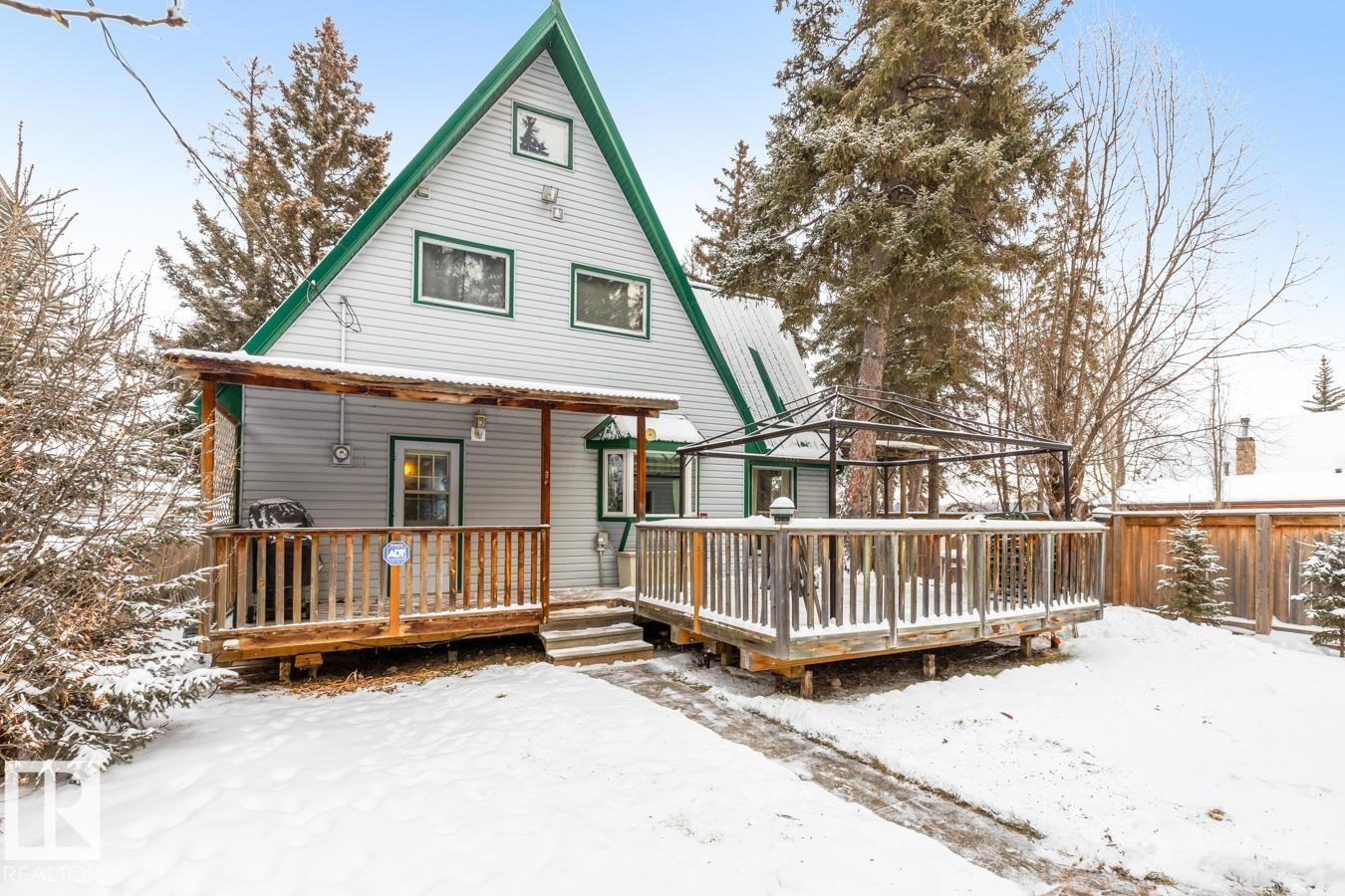 












311 3RD Street

,
Rural Lac Ste. Anne County,




AB
T0E 0L0

