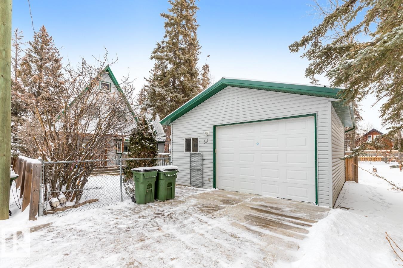 












311 3RD Street

,
Rural Lac Ste. Anne County,




AB
T0E 0L0

