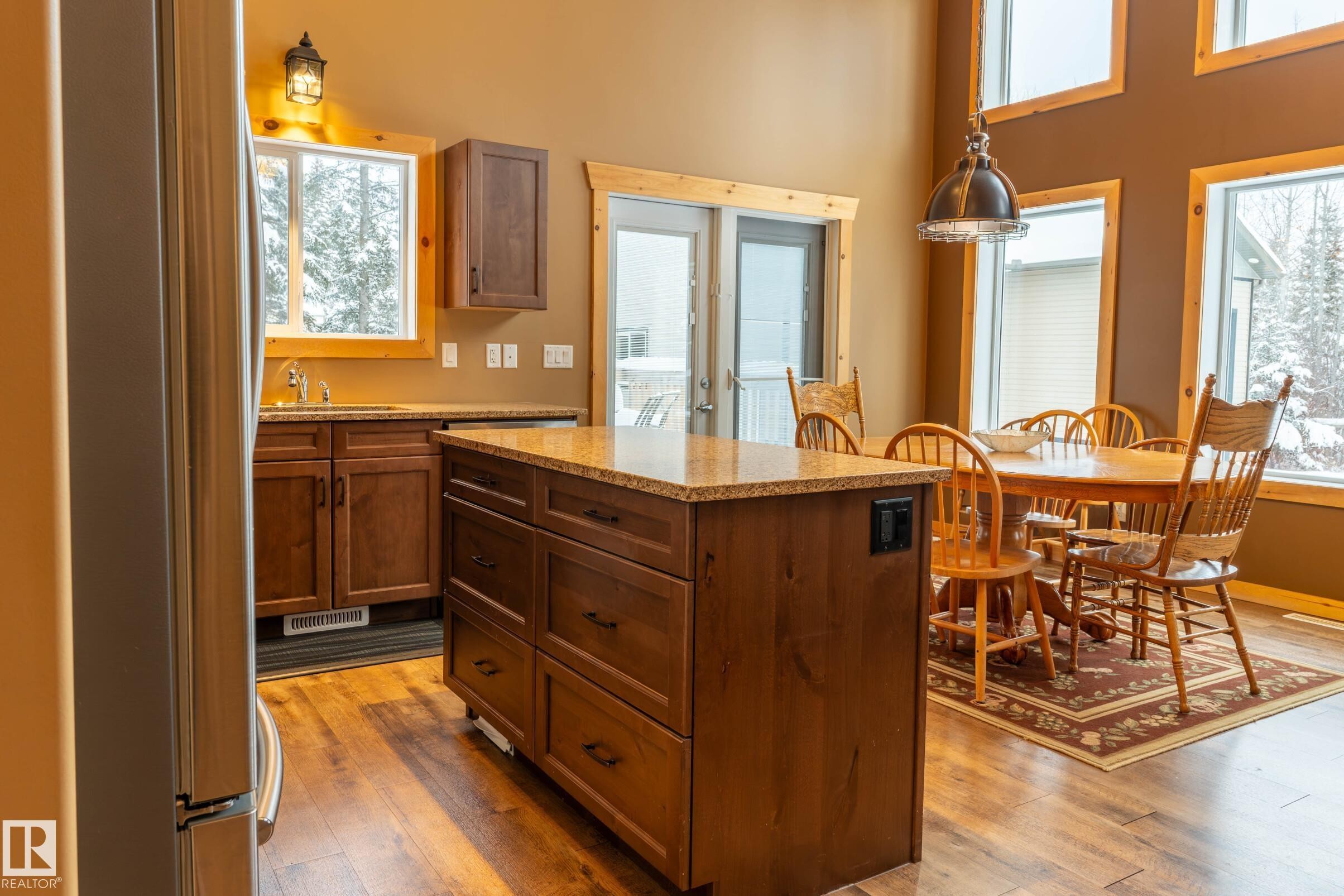 












120 Lakeshore Drive

,
Rural Bonnyville M.D.,




AB
T0A 2E0

