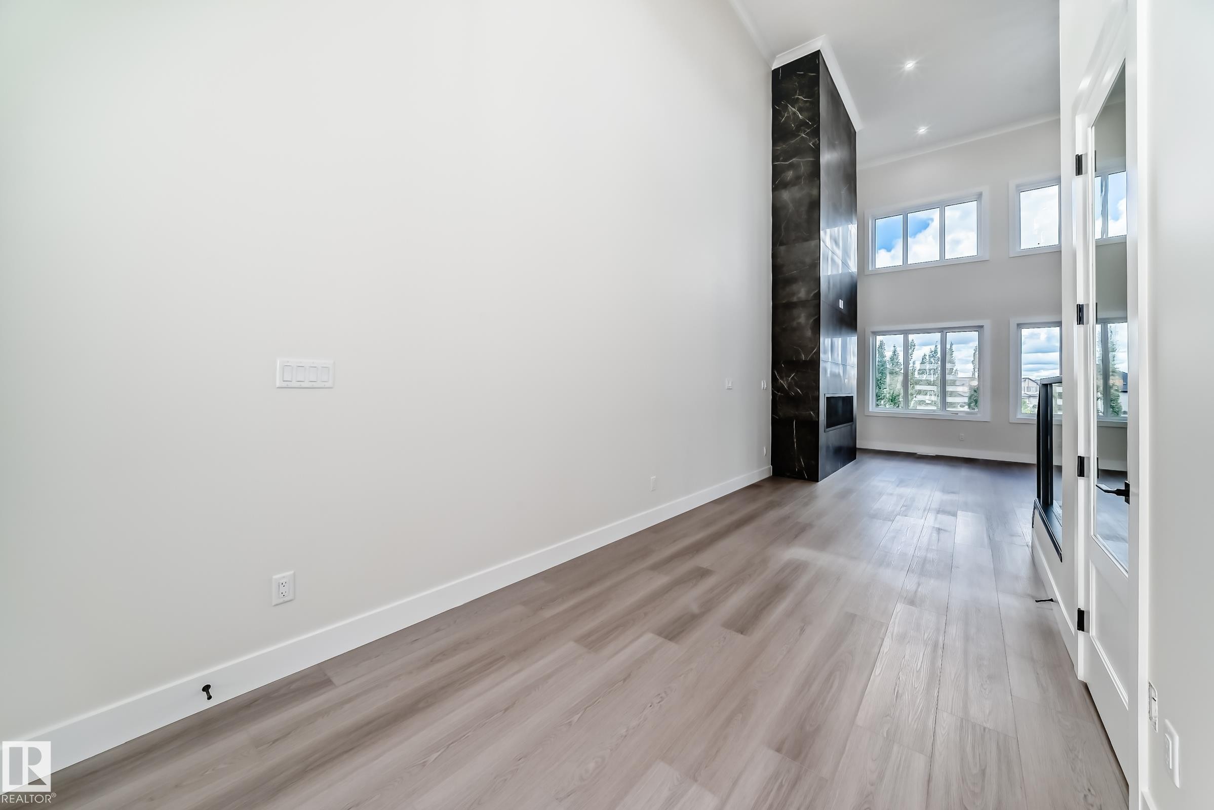 












5928 32 Street

,
Rural Leduc County,




AB
T4X 0X4

