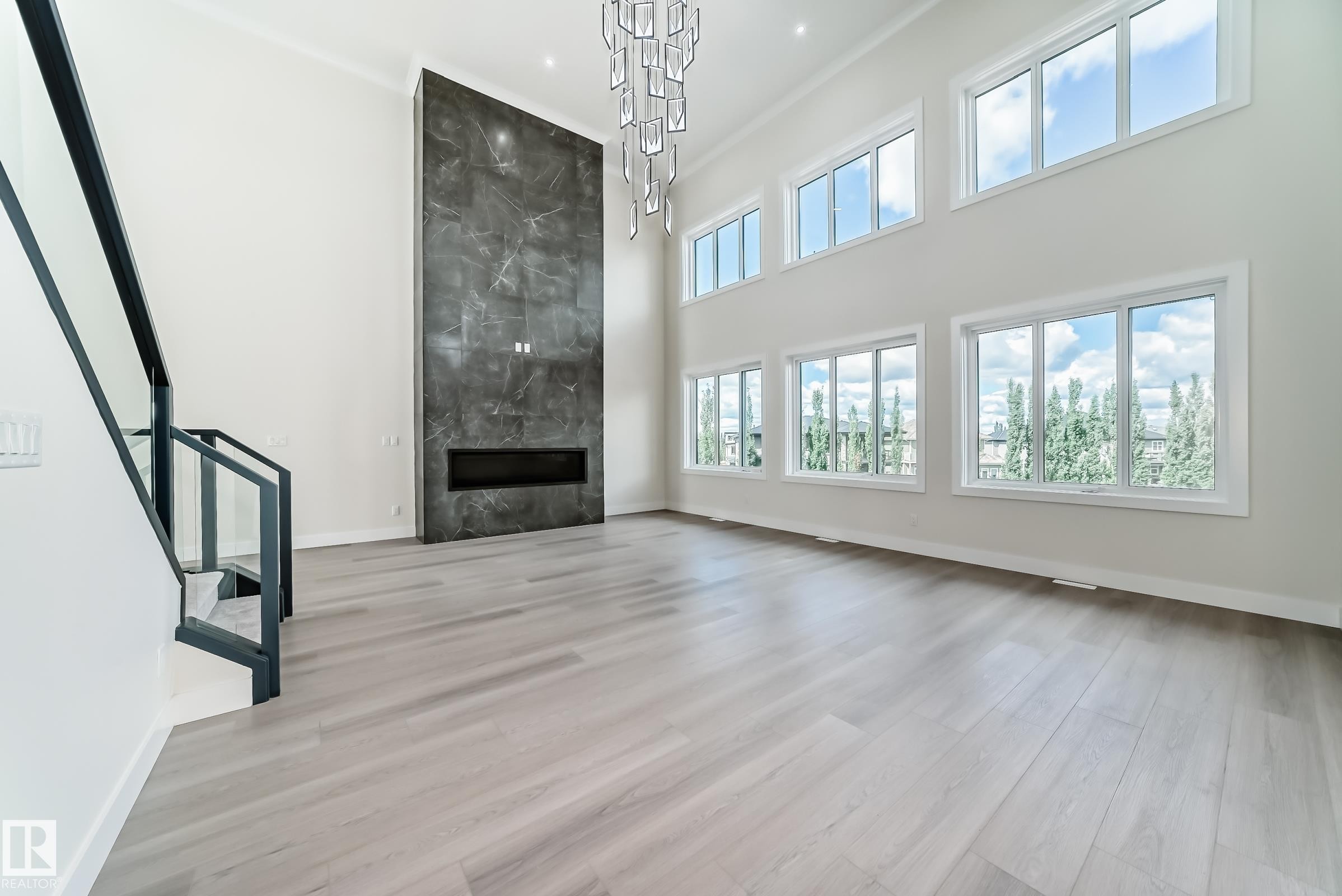 












5928 32 Street

,
Rural Leduc County,




AB
T4X 0X4

