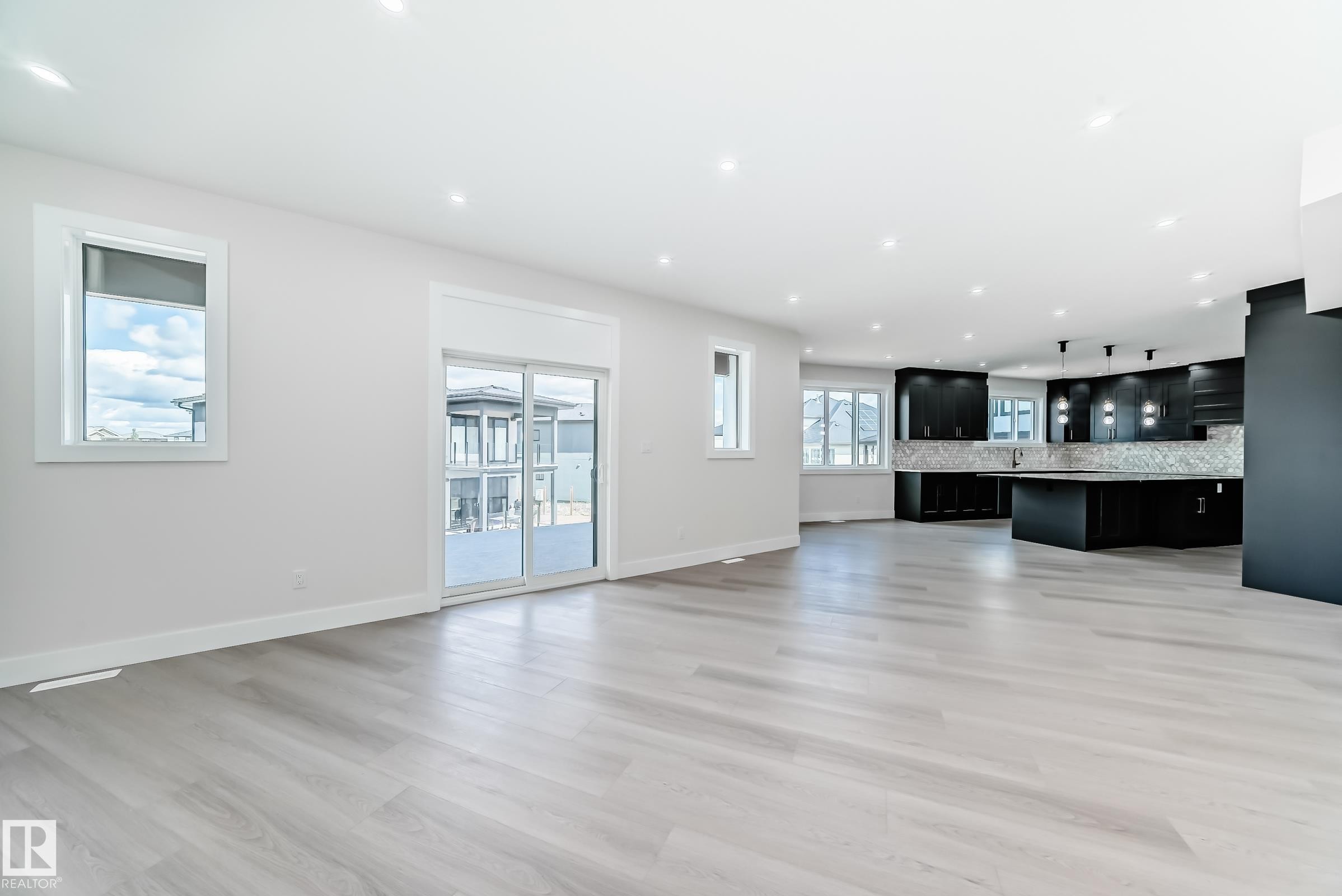 












5928 32 Street

,
Rural Leduc County,




AB
T4X 0X4

