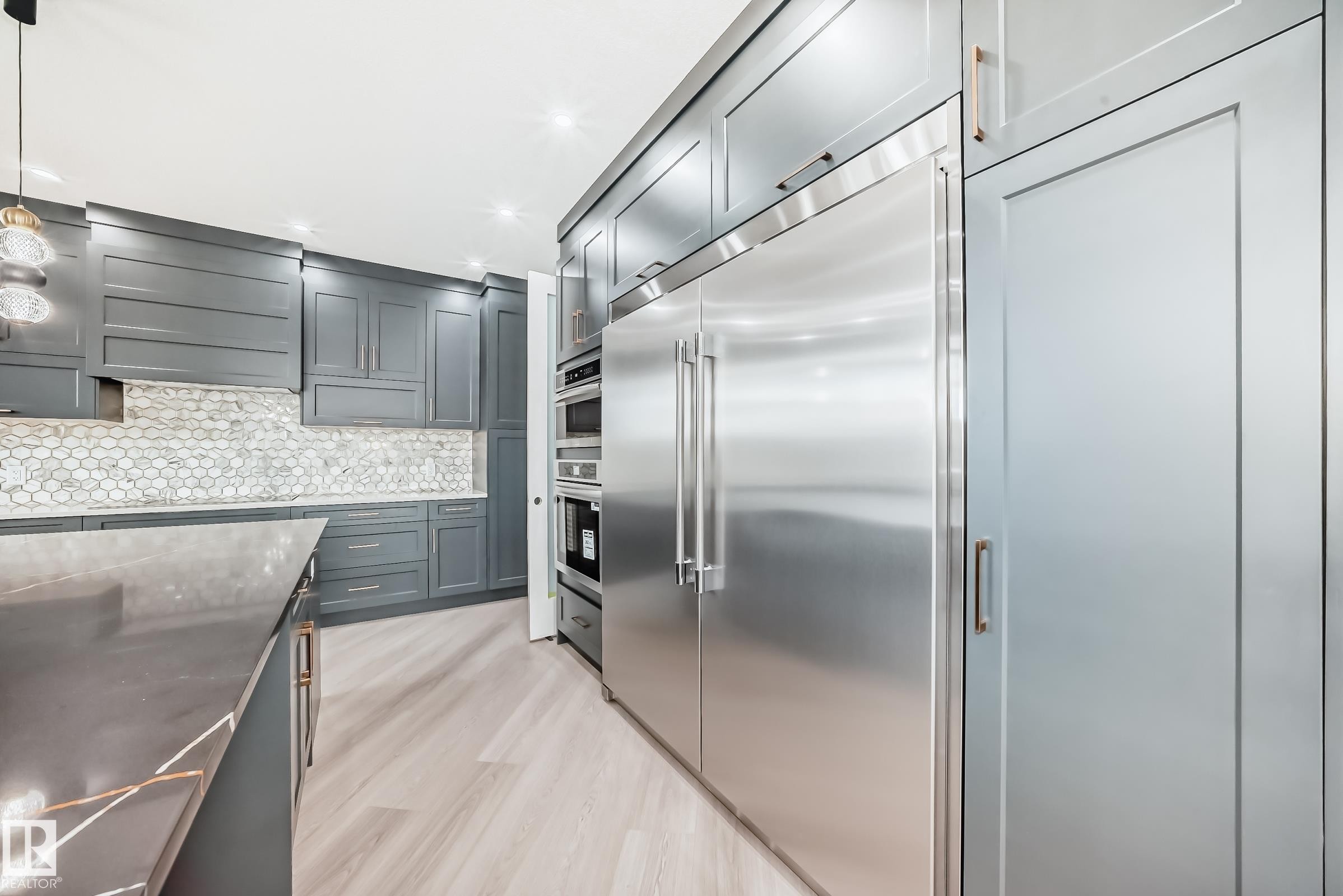 












5928 32 Street

,
Rural Leduc County,




AB
T4X 0X4

