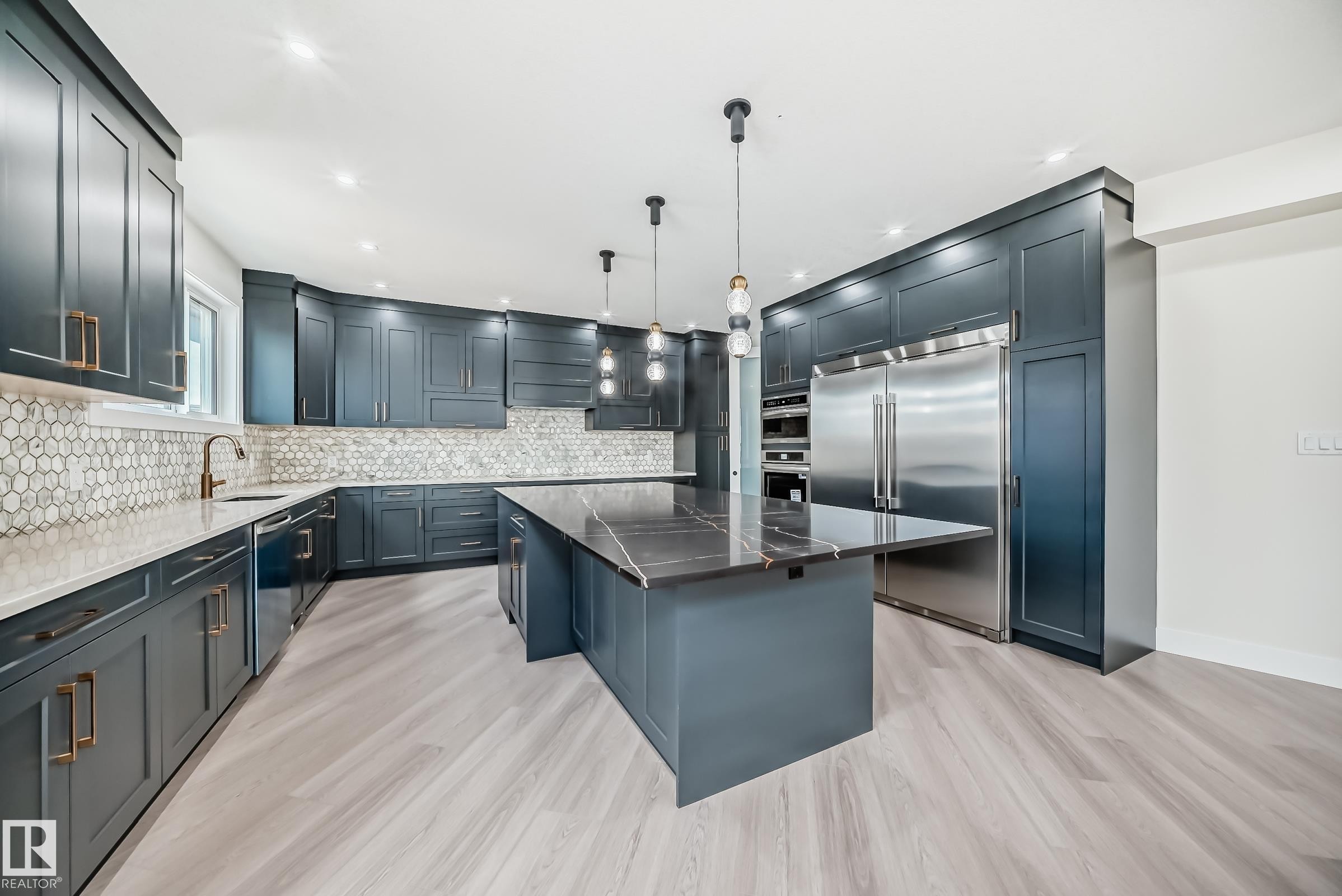 












5928 32 Street

,
Rural Leduc County,




AB
T4X 0X4

